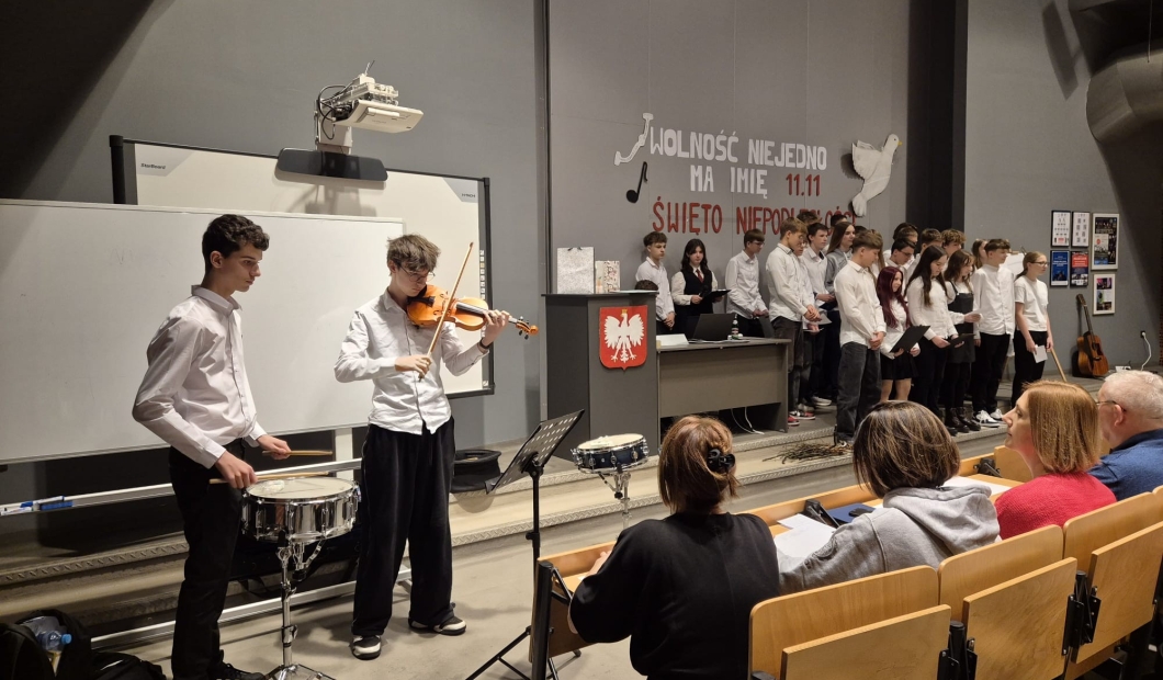 Święto Niepodległości w ALO